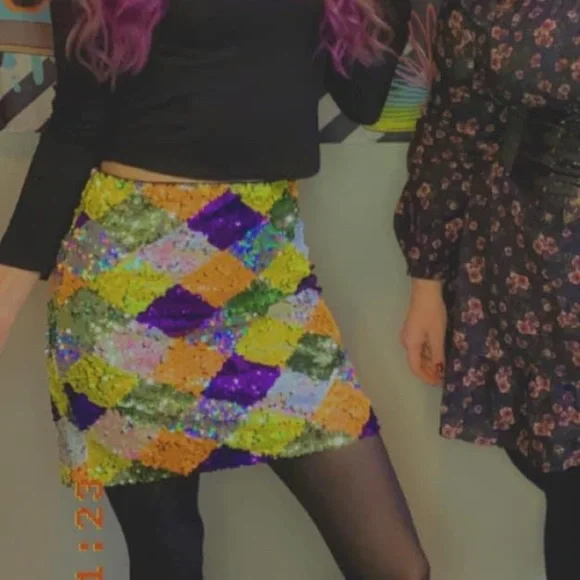 MOVING SALE 3/$20 or 5/$25 sequin skirt f21 - Picture 5 of 6